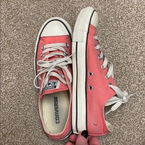 Converse size 7
